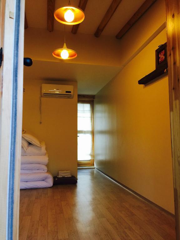 Jeonju Indigo Hanok Guesthouse Rom bilde