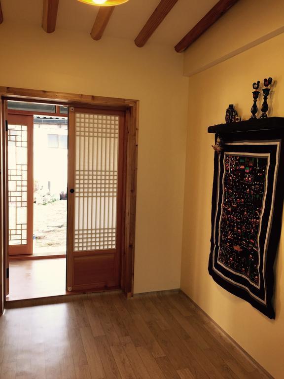 Jeonju Indigo Hanok Guesthouse Rom bilde